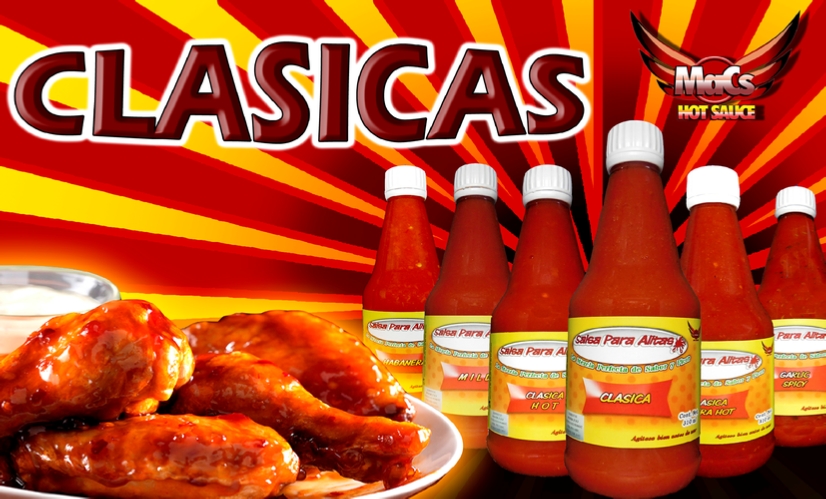 varias botellas de salsas para alitas cayenne